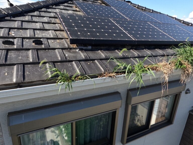 【鳩よけ対策】太陽光パネルの隙間に鳩が巣を作る！効果的な防止工事事例【大垣市】　塗りかえ工房　岐阜県　安八