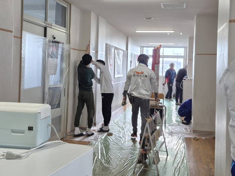 中3有志40名が挑戦！大垣東中学校「立つ鳥活動」塗装ボランティアをサポートしました